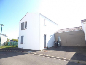 Maison Le Fenouiller, 4 pièces, 6 personnes - FR-1-428-129